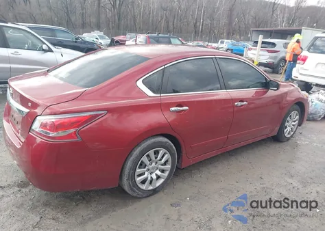 2015 Nissan Altima 2.5 S из США, поврежденный, VIN 1N4AL3AP7FC280019